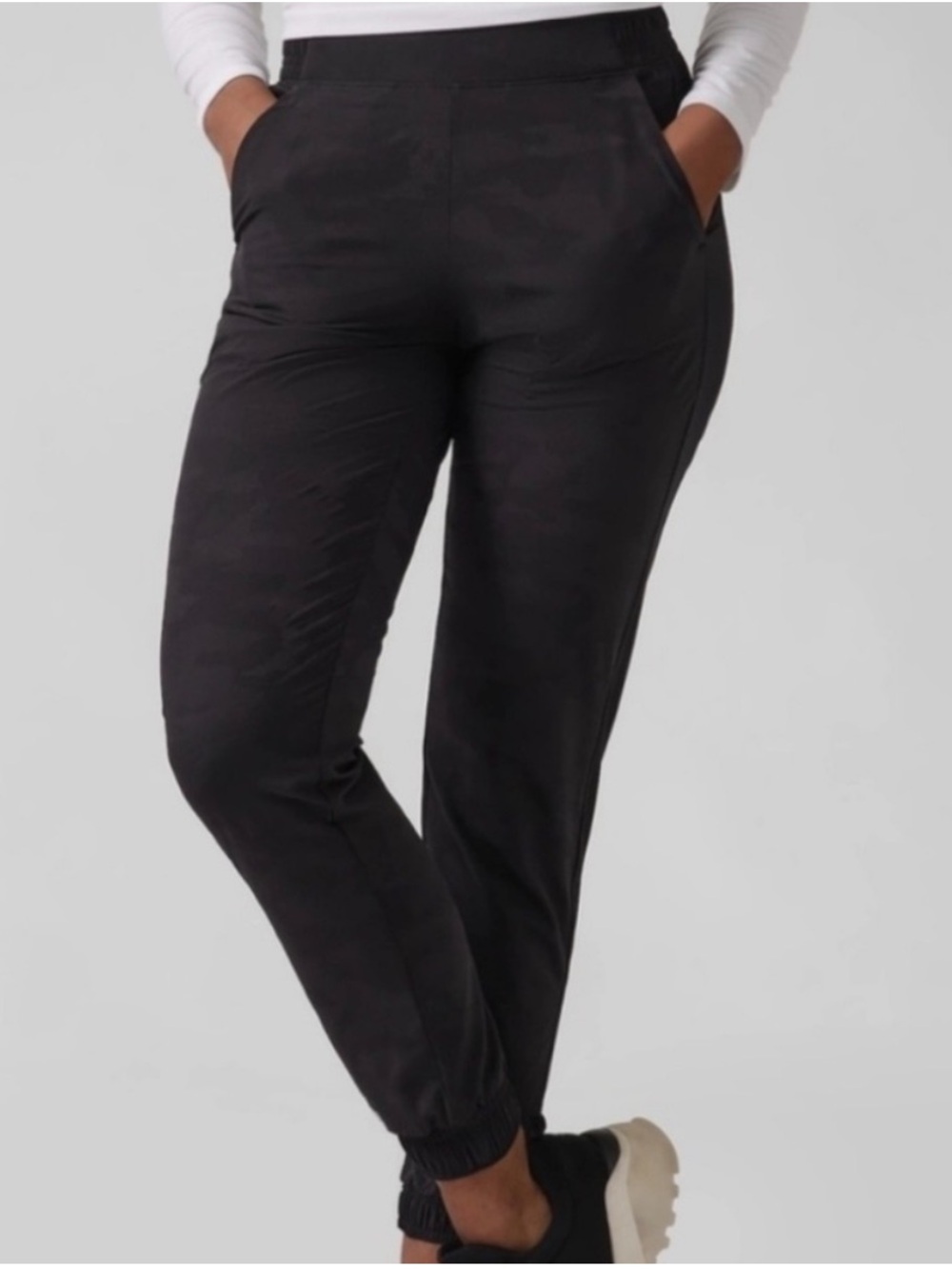 Athleta Black Camo Lined Joggers Size 8